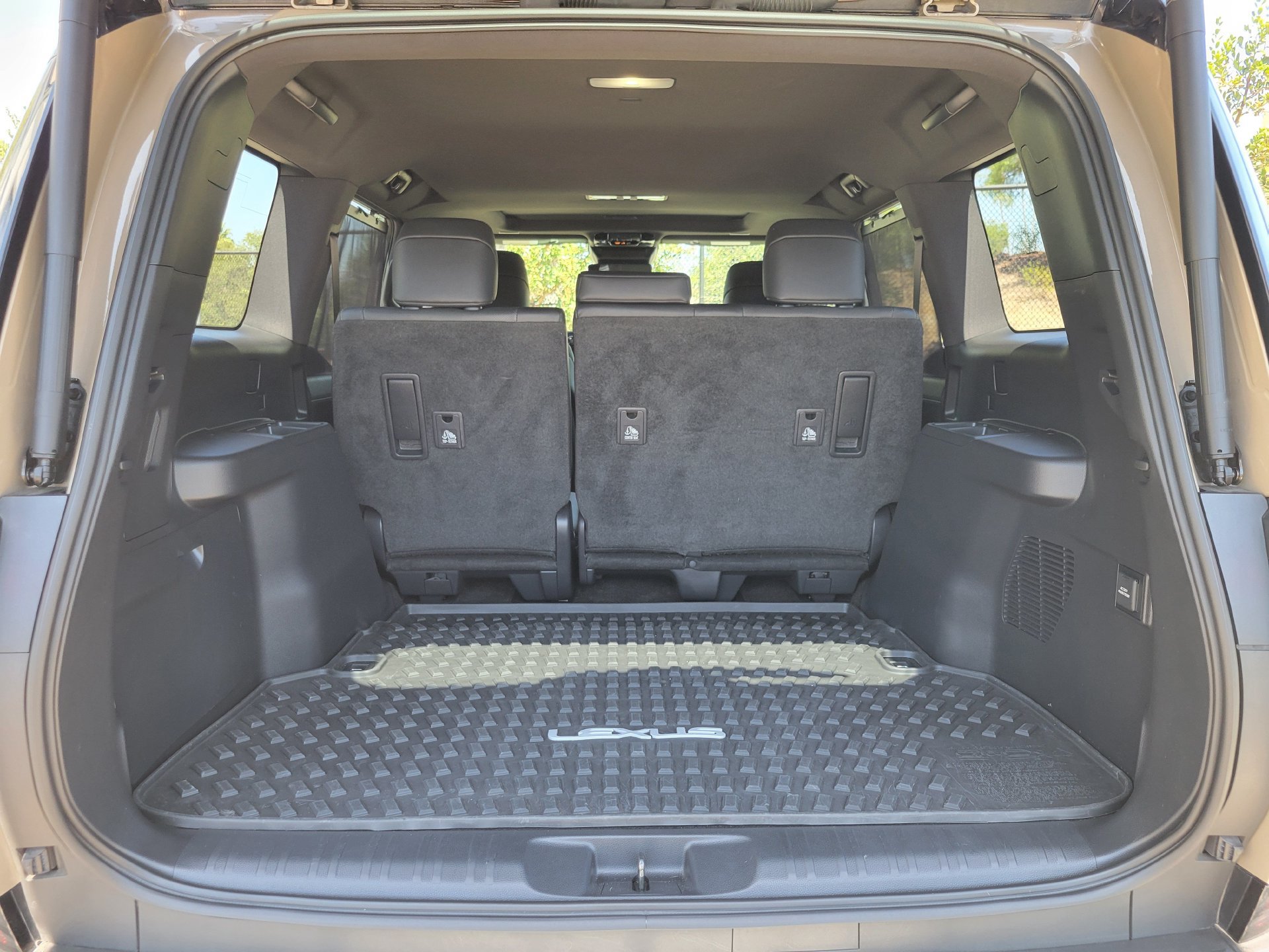 Used 2024 Lexus GX 550 AWD/4WD image 31