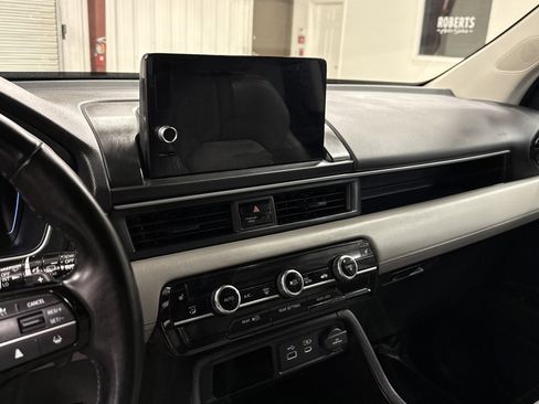 Used 2023 Honda Pilot EX-L image 8