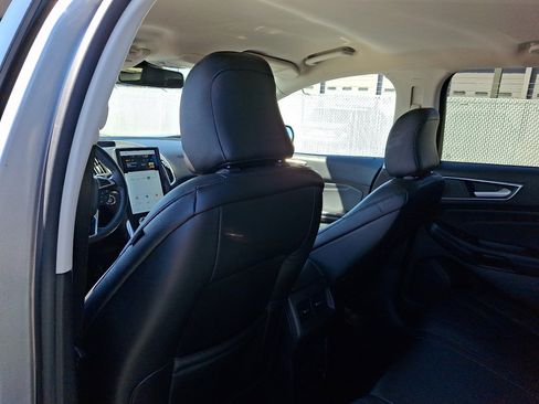 Used 2024 Ford Edge Titanium AWD/4WD image 21