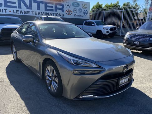 Used 2023 Toyota Mirai w/ Advanced Technology Package RWD image 7