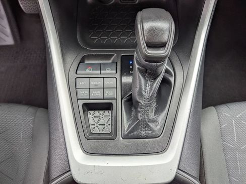 Used 2022 Toyota RAV4 XLE w/ Convenience Package AWD/4WD image 23
