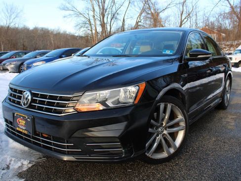 Used 2017 Volkswagen Passat 1.8T R-Line image 1