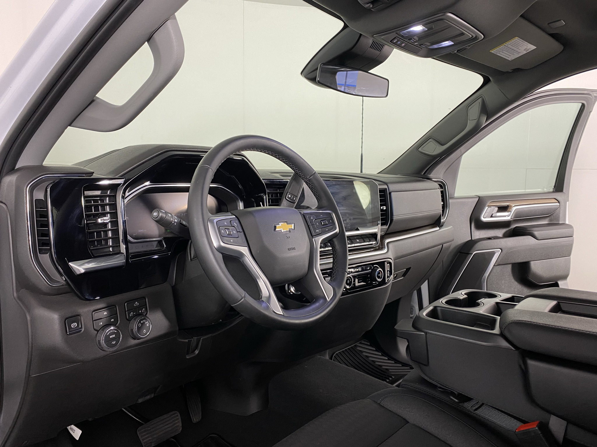 Used 2026 Chevrolet Silverado 2500 LT AWD/4WD image 12