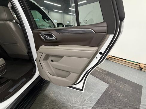 Used 2023 GMC Yukon SLT image 17
