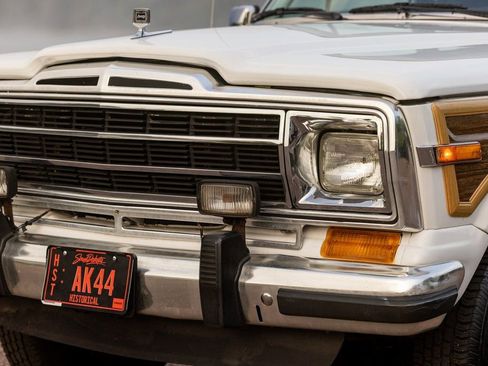 Used 1989 Jeep Grand Wagoneer AWD/4WD image 81