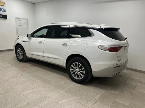 Used 2024 Buick Enclave Premium image 6