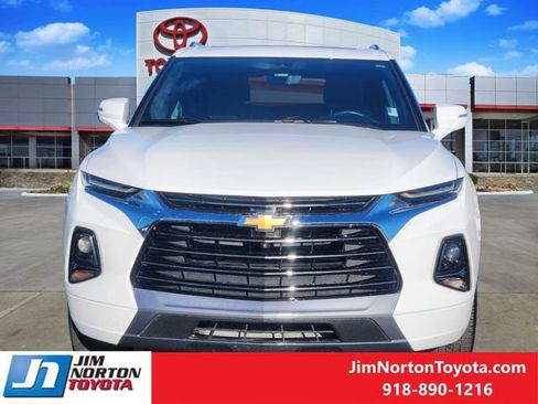 Used 2019 Chevrolet Blazer Premier w/ Sun and Wheels Package image 2