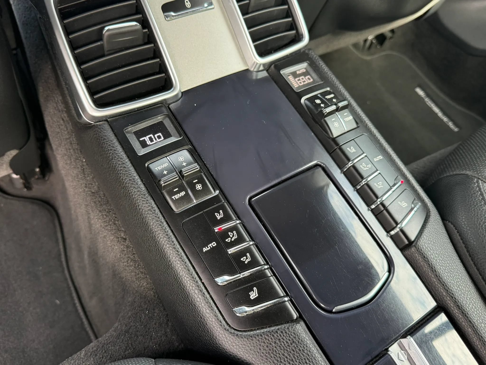 Used 2015 Porsche Panamera 4 AWD/4WD image 19