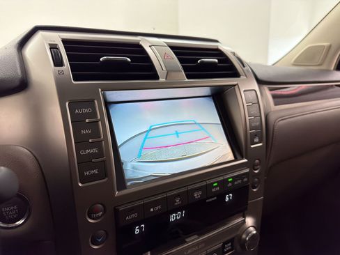 Used 2015 Lexus GX 460 w/ Premium Package AWD/4WD image 23