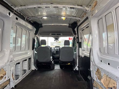 Used 2018 Ford Transit 250 148 Medium Roof RWD image 7