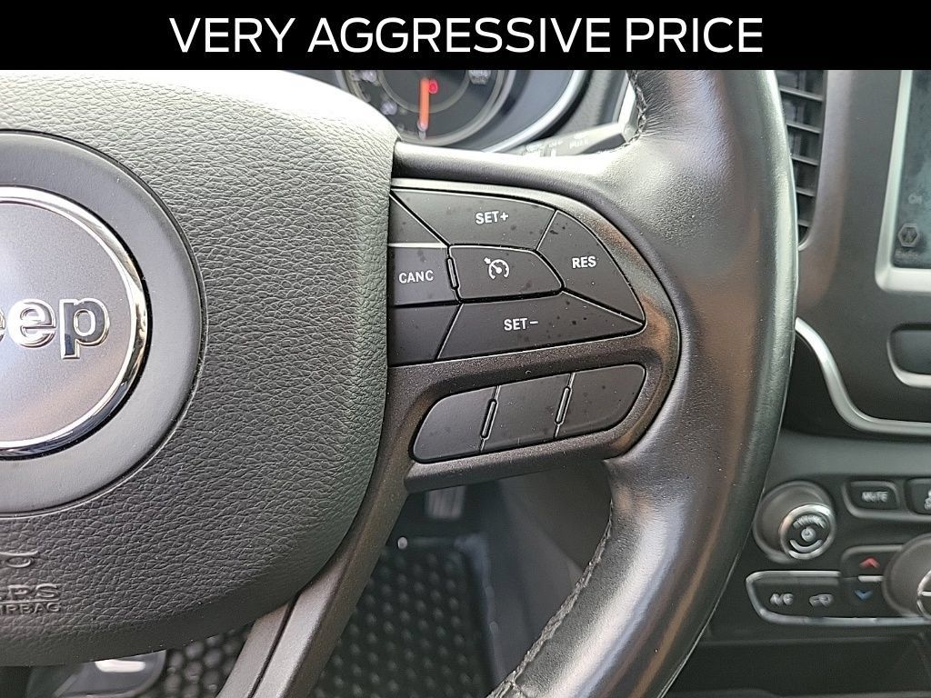 Used 2019 Jeep Cherokee Trailhawk w/ Comfort/Convenience Group AWD/4WD image 25