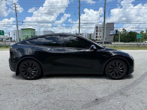 Used 2022 Tesla Model Y Performance AWD/4WD image 6