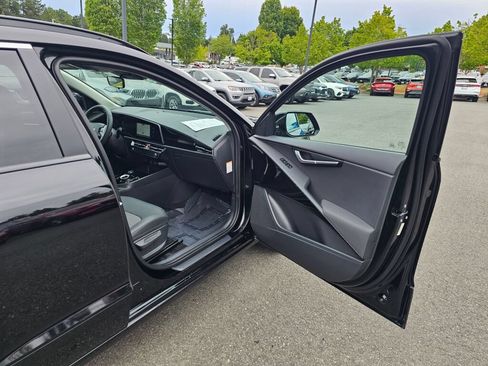 Certified 2025 Kia Niro Wind FWD image 27