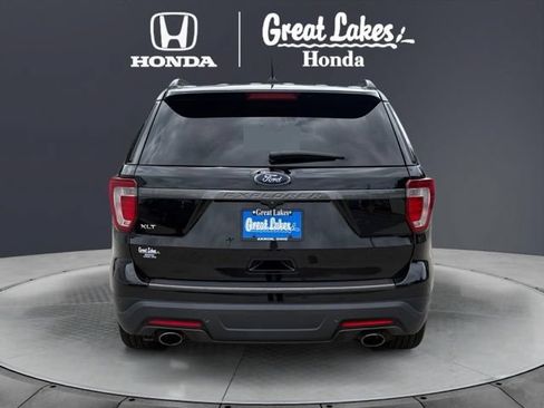 Used 2018 Ford Explorer XLT w/ Equipment Group 202A FWD image 5