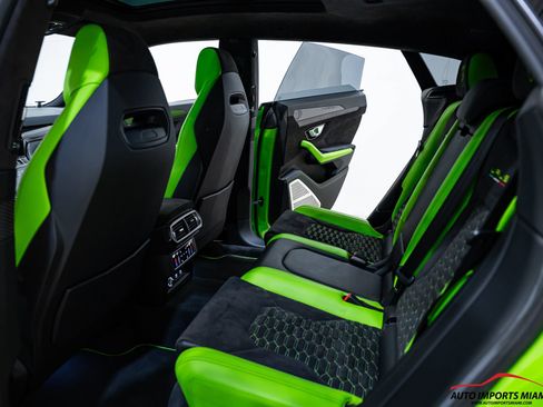 Used 2022 Lamborghini Urus AWD/4WD image 51