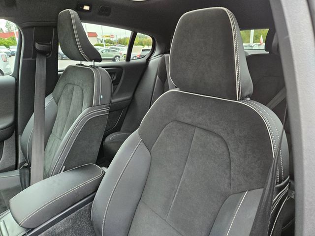 Certified 2023 Volvo C40 P8 Recharge Ultimate AWD/4WD image 18