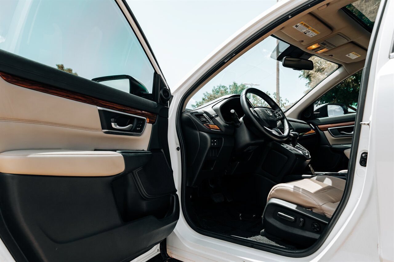 Used 2017 Honda CR-V Touring image 22