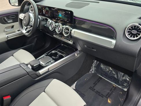 Certified 2023 Mercedes-Benz GLB 250 image 22