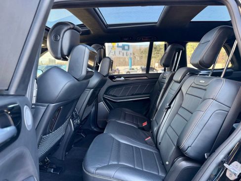 Used 2014 Mercedes-Benz GL 63 AMG 4MATIC image 25