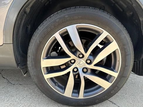 Used 2017 Honda Pilot Touring image 7