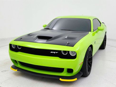 Used 2015 Dodge Challenger SRT Hellcat image 8