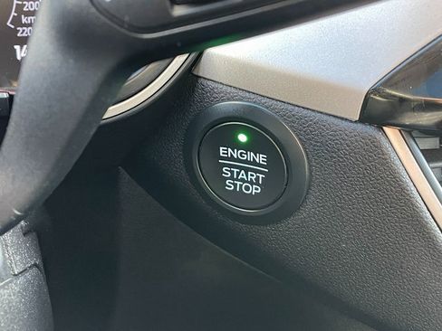 Used 2020 Ford Escape SE image 20