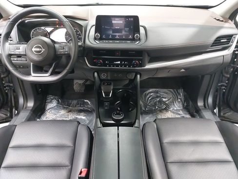 Used 2023 Nissan Rogue SV w/ SV Premium B Package image 9