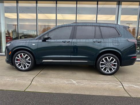 Certified 2024 Cadillac XT6 Sport w/ Technology Package image 2