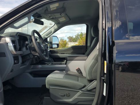 New 2026 Ford F250 XLT w/ XLT Premium Package AWD/4WD image 17