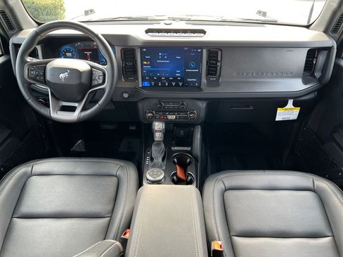 Certified 2025 Ford Bronco Badlands image 24