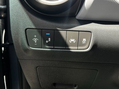 Used 2021 Hyundai Kona SEL AWD/4WD image 26