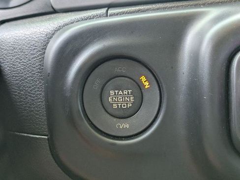 Used 2022 Jeep Wrangler Unlimited Sport AWD/4WD image 29