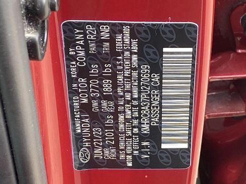 Used 2023 Hyundai Venue Limited FWD image 34