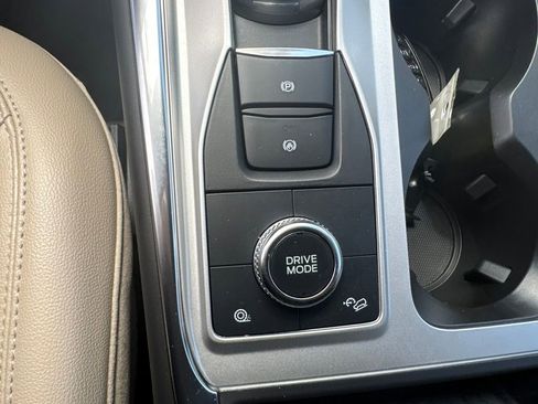 Certified 2023 Ford Explorer Limited w/ Limited Technology Package AWD/4WD image 36
