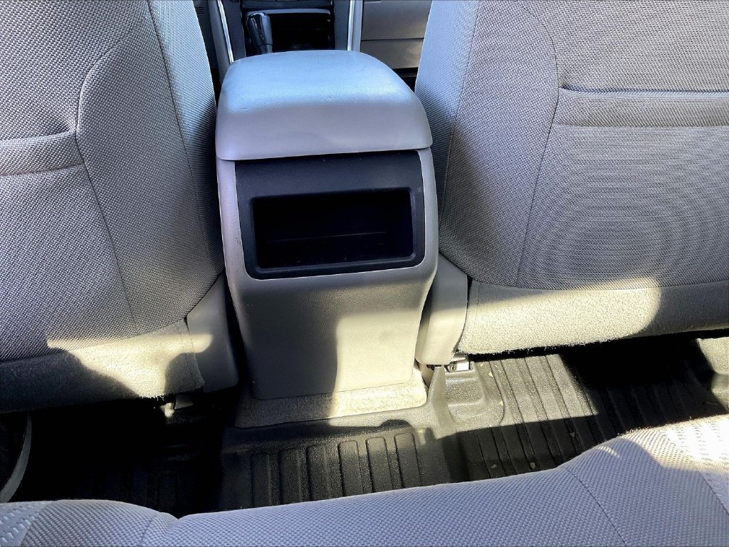 Used 2017 Toyota Camry LE FWD image 10