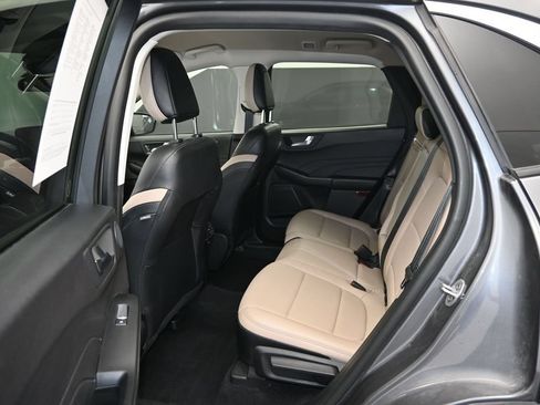 Certified 2021 Ford Escape SEL w/ Technology Package AWD/4WD image 15