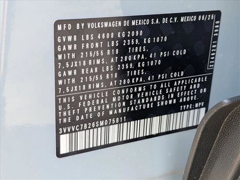 New 2025 Volkswagen Taos SE image 20