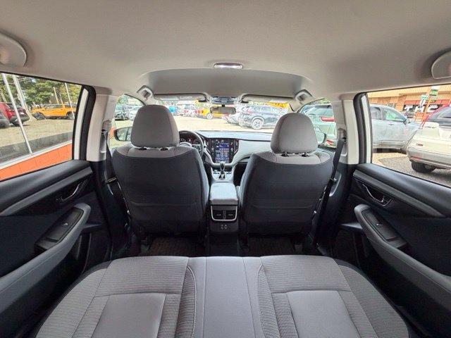Used 2024 Subaru Outback Premium AWD/4WD image 17