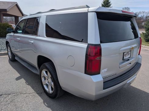 Used 2015 Chevrolet Suburban LT image 7