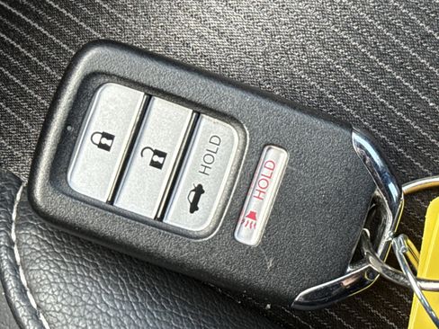 Used 2018 Honda Accord Sport image 27