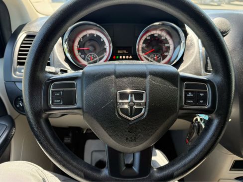 Used 2016 Dodge Grand Caravan SE w/ Quick Order Package 29E SE FWD image 20