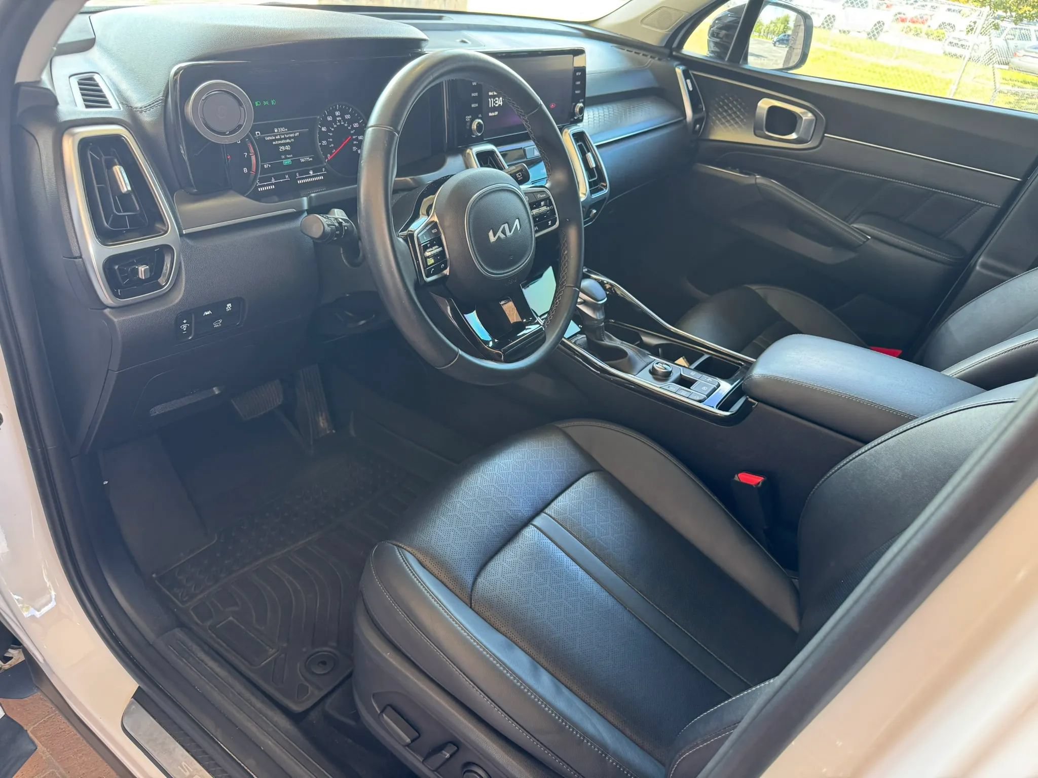 Used 2022 Kia Sorento SX FWD image 12