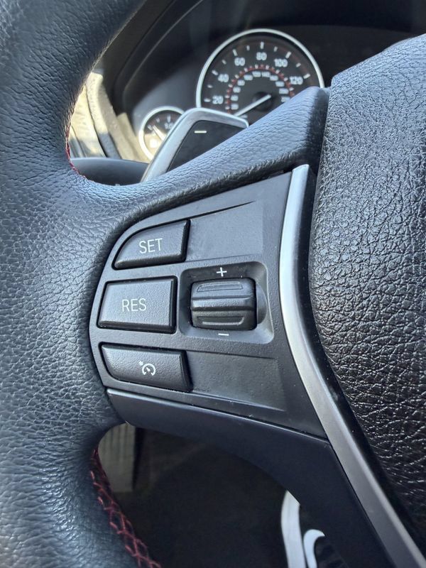Used 2014 BMW 328i xDrive Wagon AWD/4WD image 31