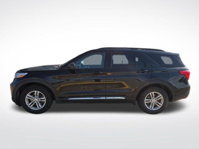 Used 2024 Ford Explorer XLT w/ Equipment Group 202A RWD image 6
