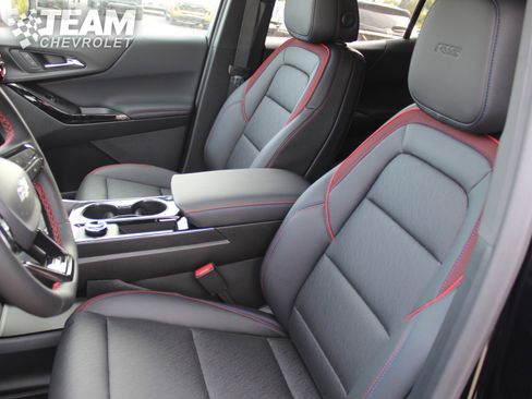 New 2026 Chevrolet Equinox RS w/ LPO, Floor Liner Package image 9