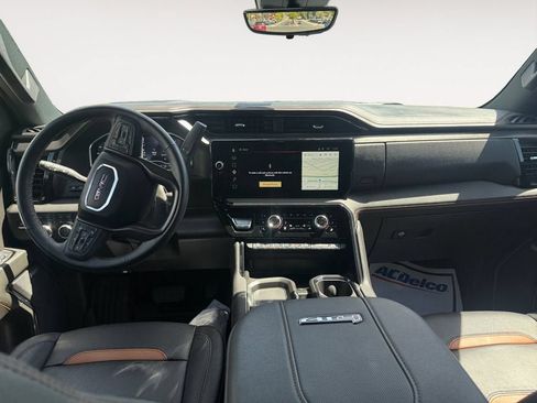 Certified 2025 GMC Sierra 2500 AT4 w/ AT4 Premium Plus Package AWD/4WD image 10