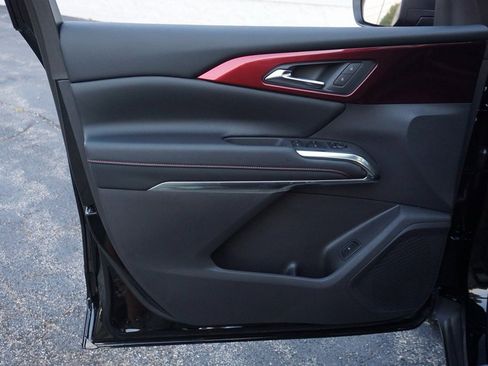 New 2026 Chevrolet Traverse Z71 w/ Driver Confidence Package image 24