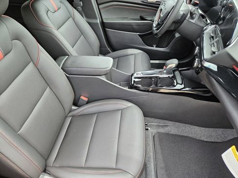 New 2026 Chevrolet Trax RS w/ Driver Confidence Package FWD image 17