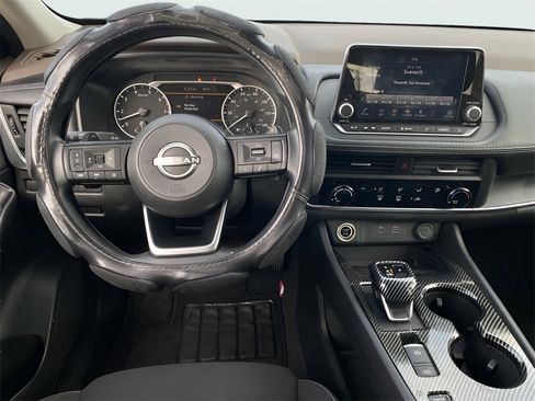 Used 2023 Nissan Rogue S image 17