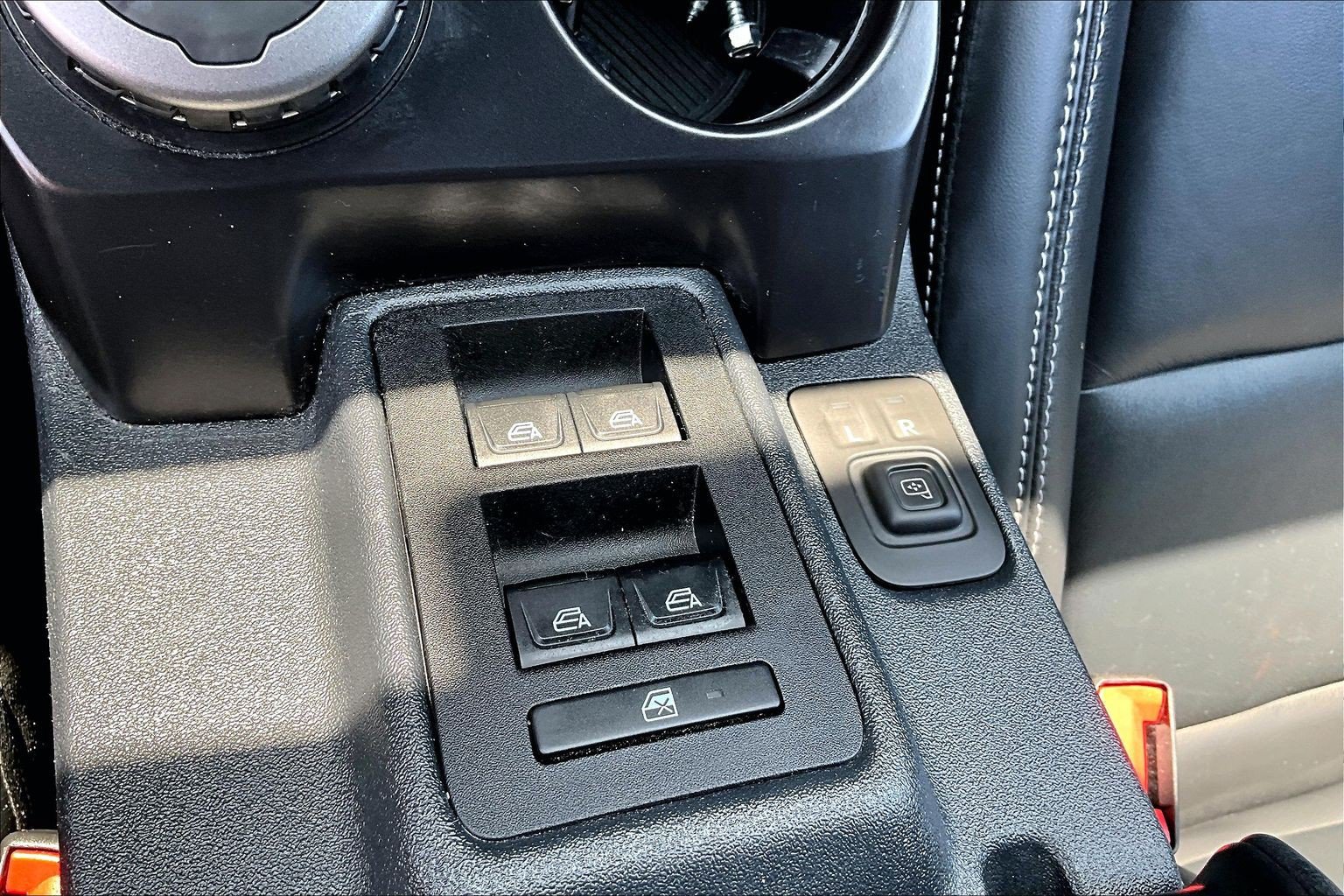 Used 2025 Ford Bronco Outer Banks AWD/4WD image 33